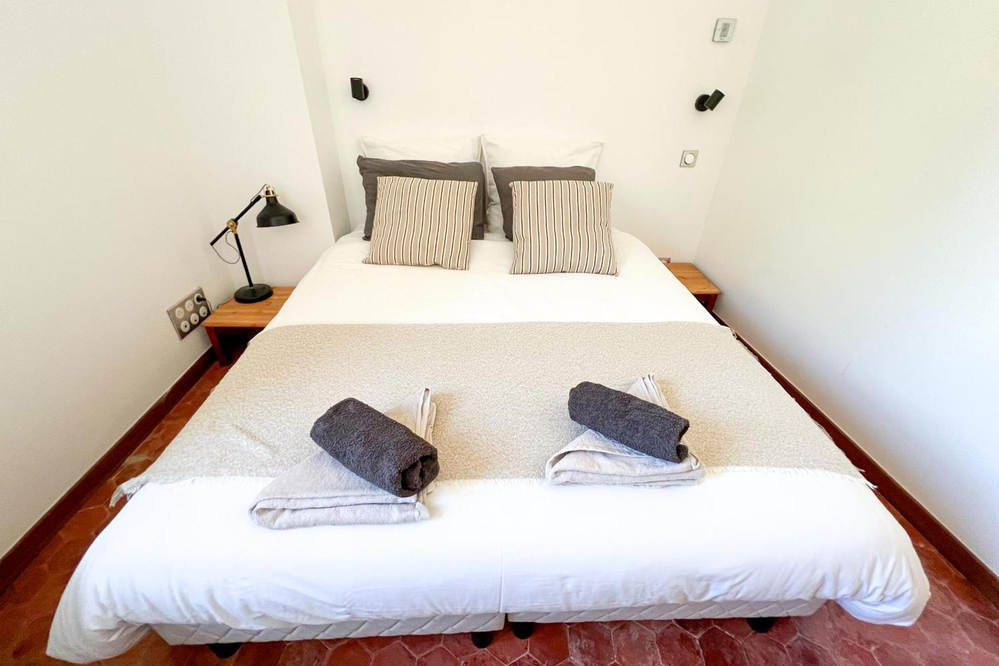 شقة Ac - Private Exterior - Duplex Quartier Des Artistes أفينيون المظهر الخارجي الصورة